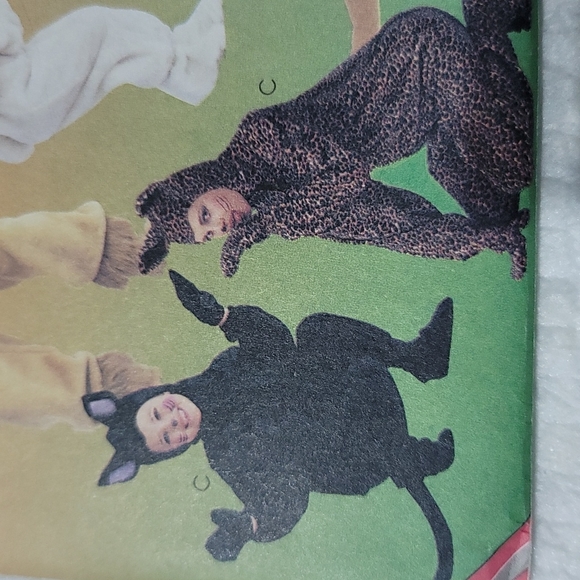 McCall's Costumes 5 Costumes - Picture 4 of 7